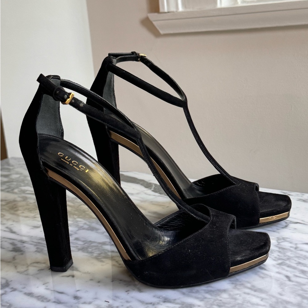 Gucci suede ankle strap heels size European 38,5
